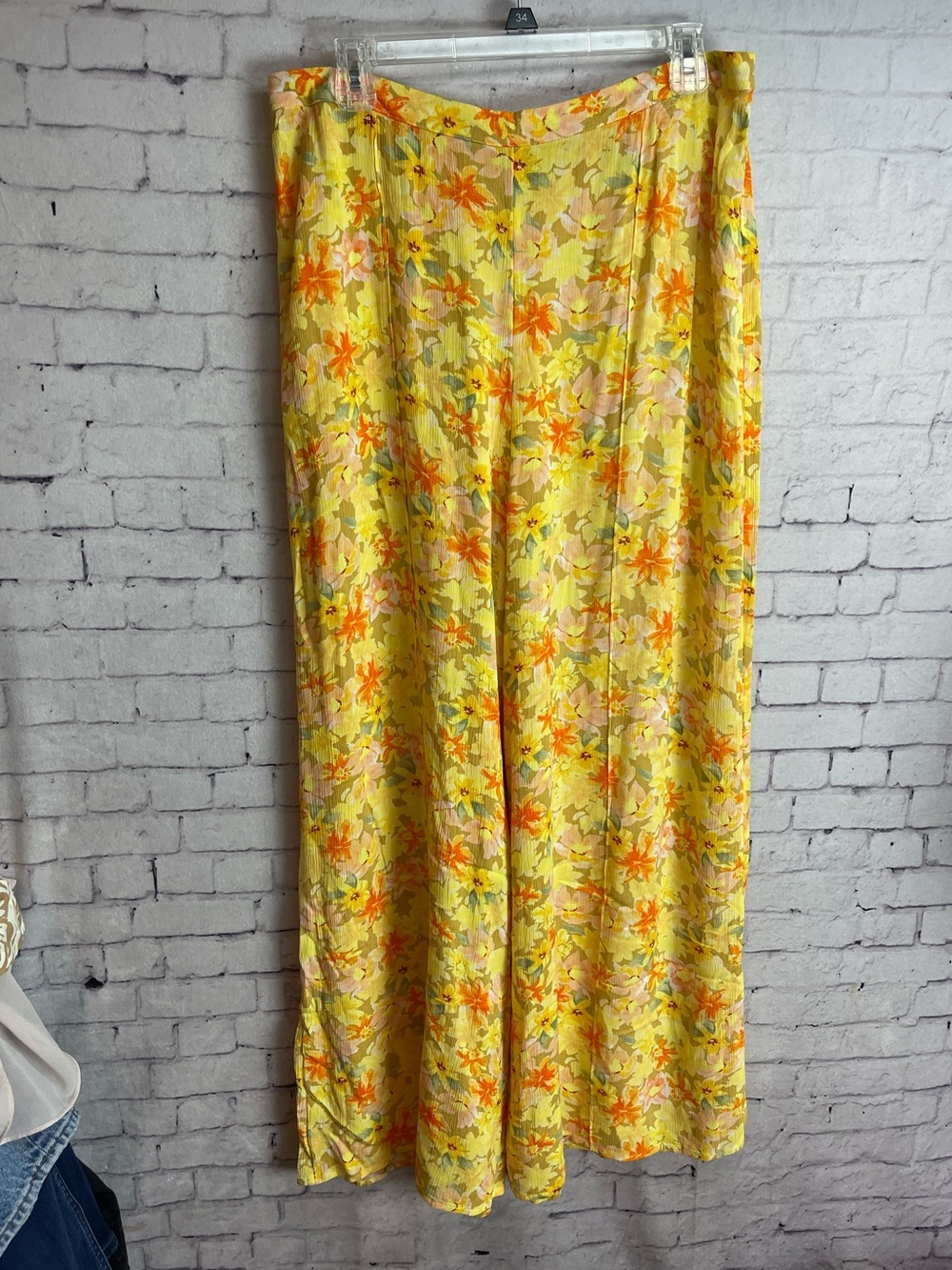 Rip curl size XL yellow floral wide leg pants